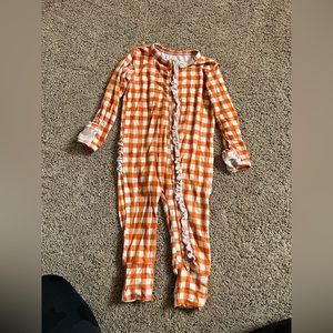 Gigi and max sleeper